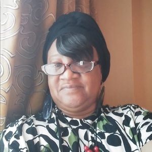 Meet your Posher, Gloria